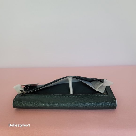 COACH Wyn Envelope Crossgrain Leather Wallet- Forest color - Picture 8 of 16